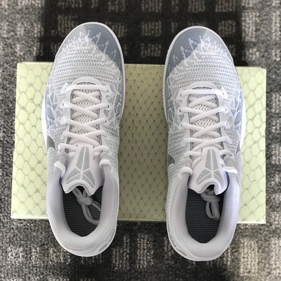 NEW Nike Kobe Mamba Rage White Basketball Elite XI - Picture 5 of 8